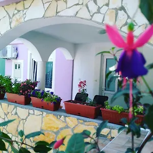 Appartement Ema & Sea Apartment's With Free Private Parking, Pula