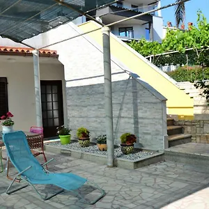 Apartman Ada, Vinkuran